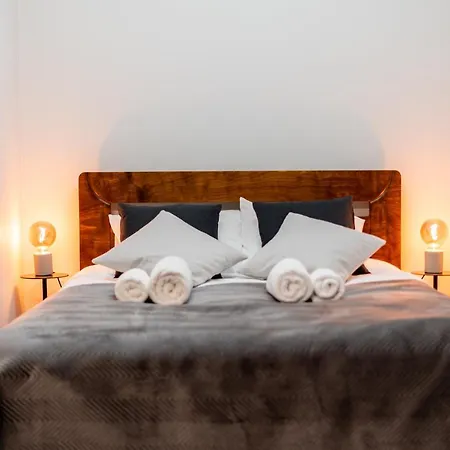 Апартаменты Old Town Modern Studio
