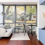Old Town Modern Studio *