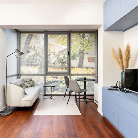 Old Town Modern Studio Apartment