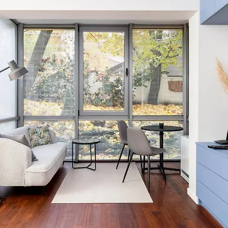 Old Town Modern Studio *